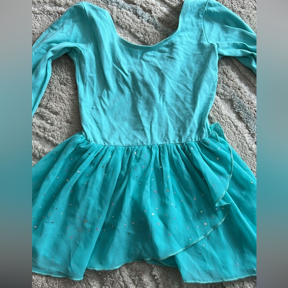 Gently used little girl’s ballet outfit - girl’s small